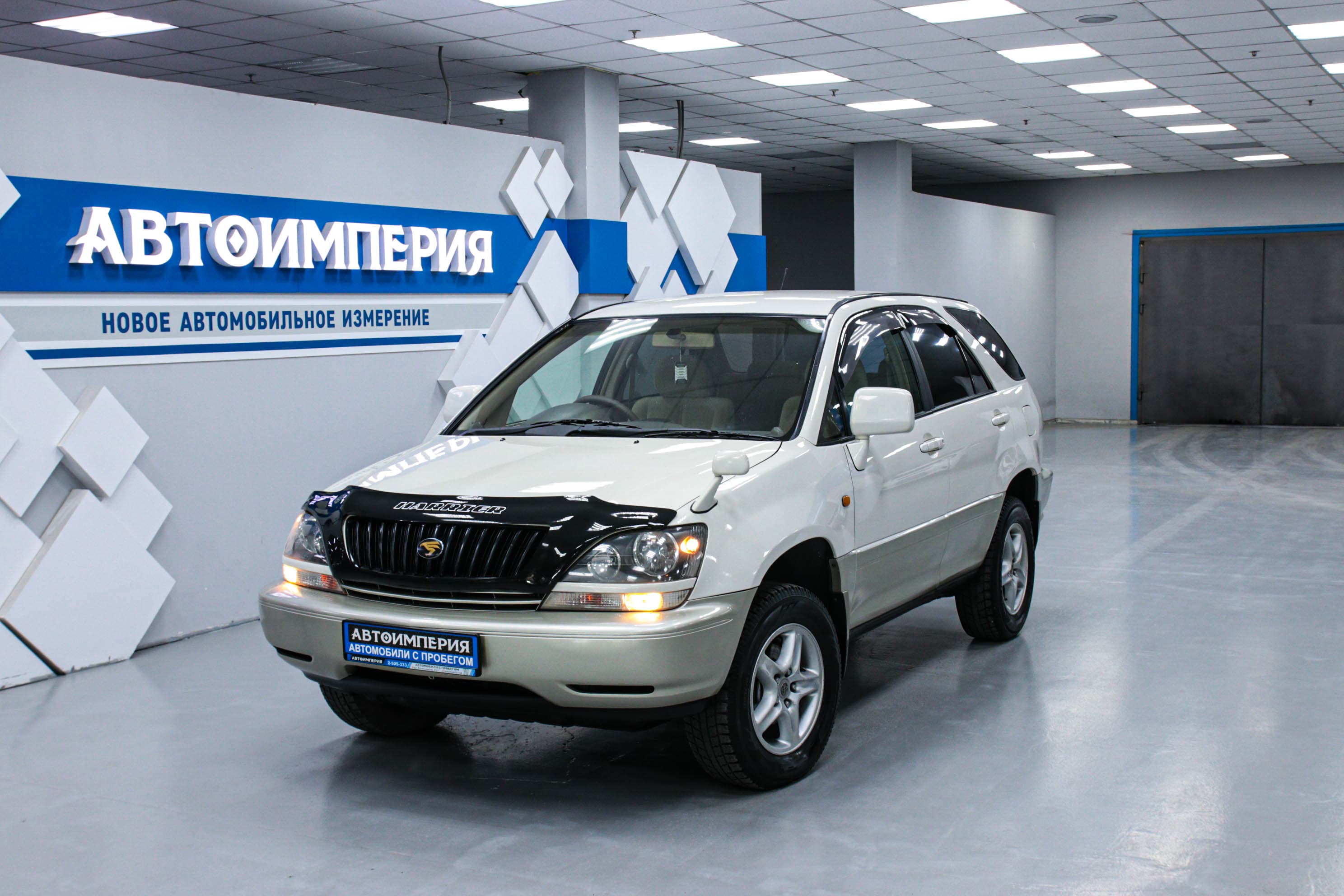 Toyota Harrier 0